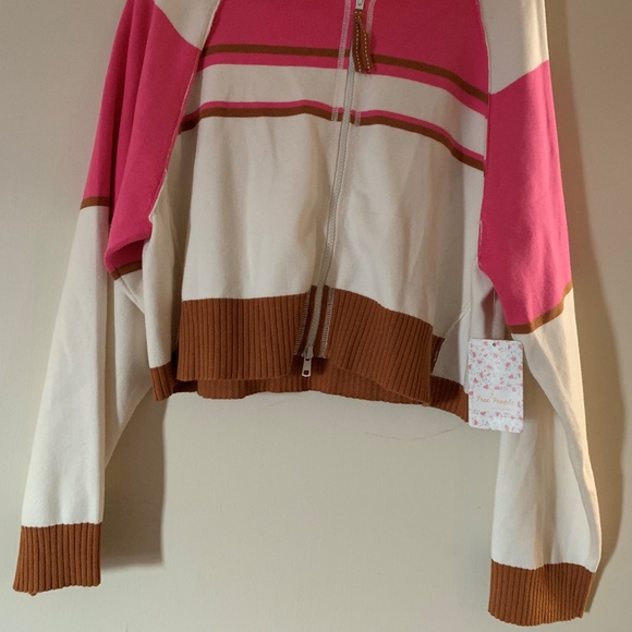 Free People - Picture 4 of 4